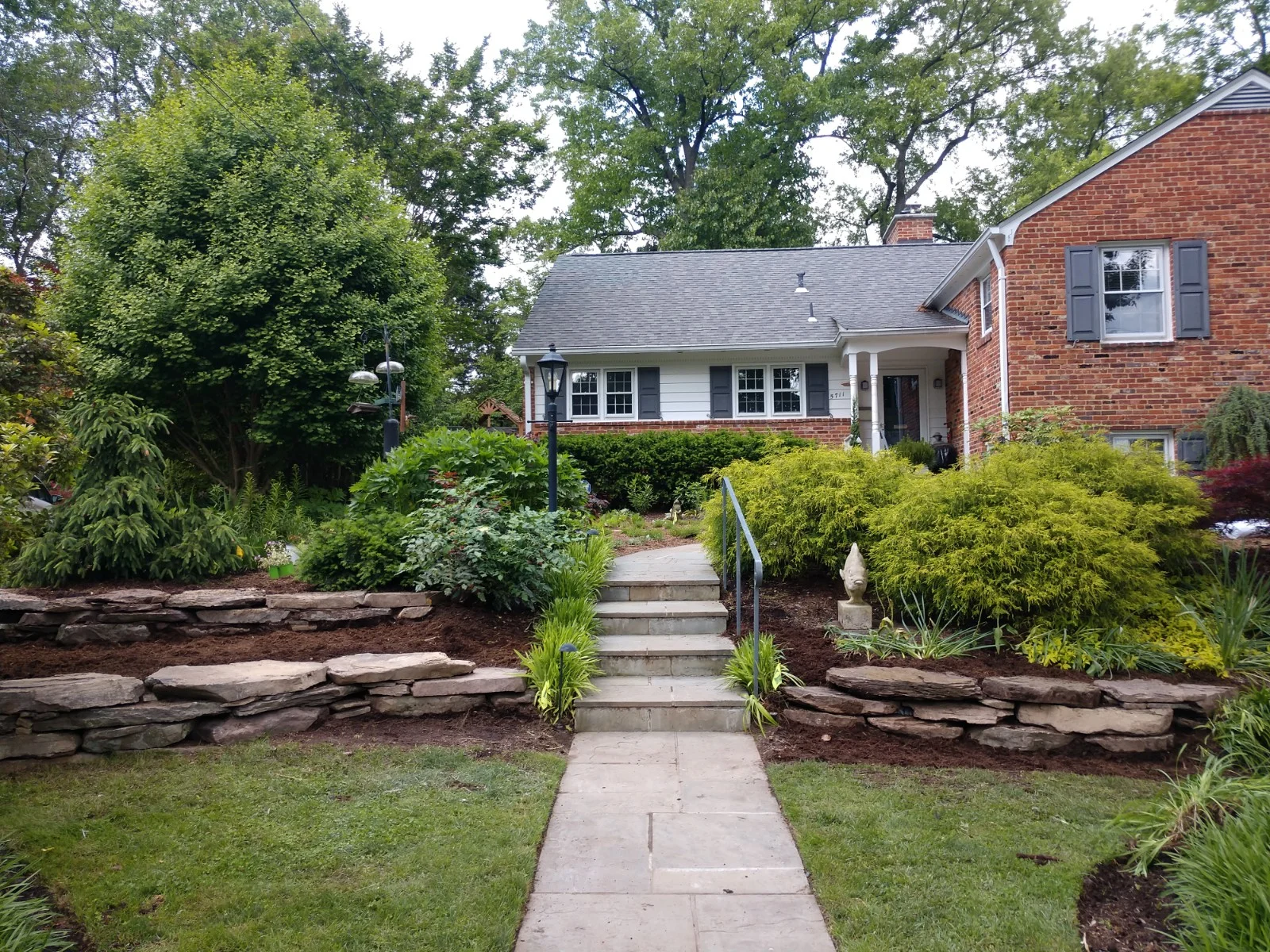 retaining wall.jpg