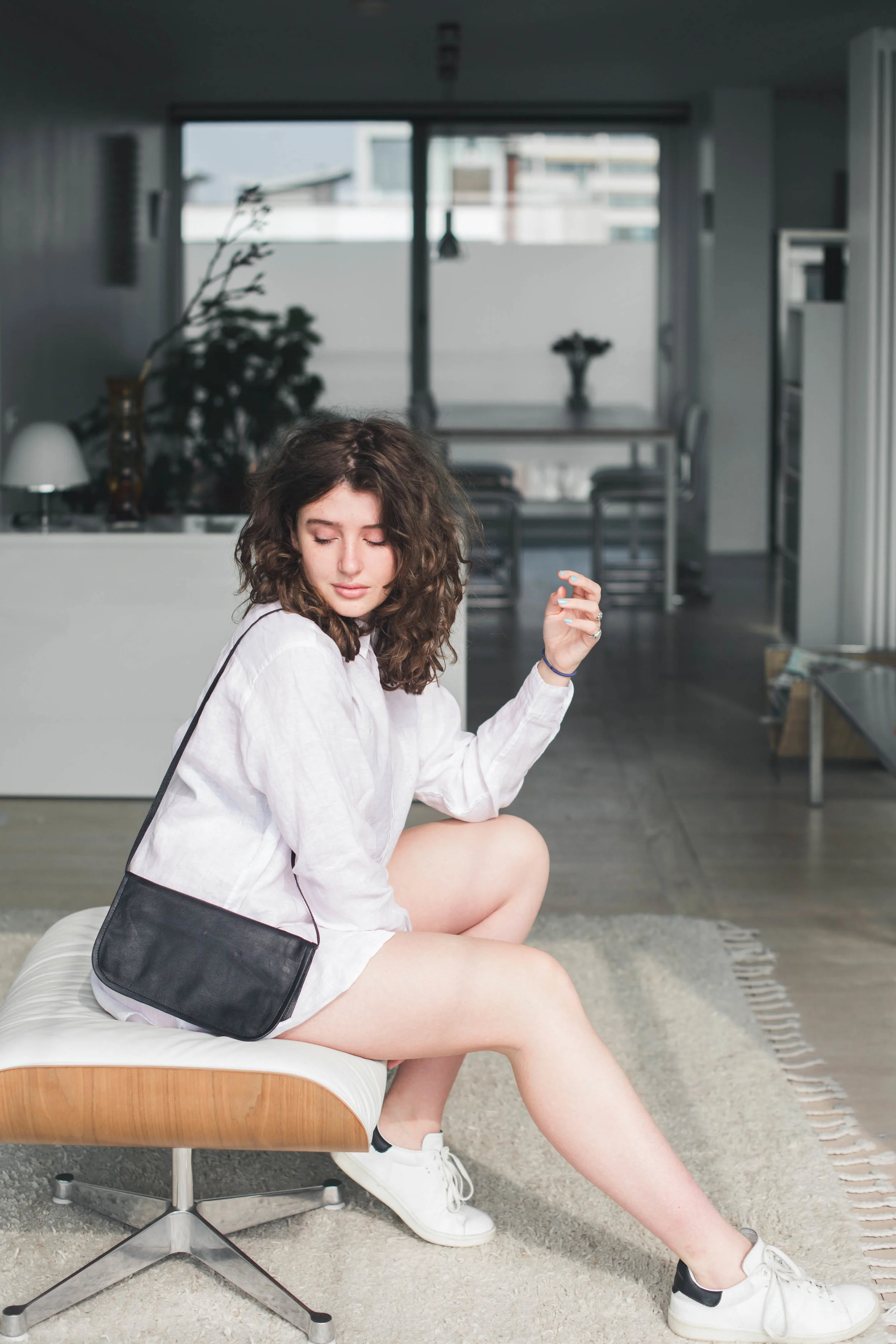 Modefotografie gemaakt voor de Rotterdamse ontwerpster Lida van Adrighem. Het model is de actrice Neele Kamerbeek.