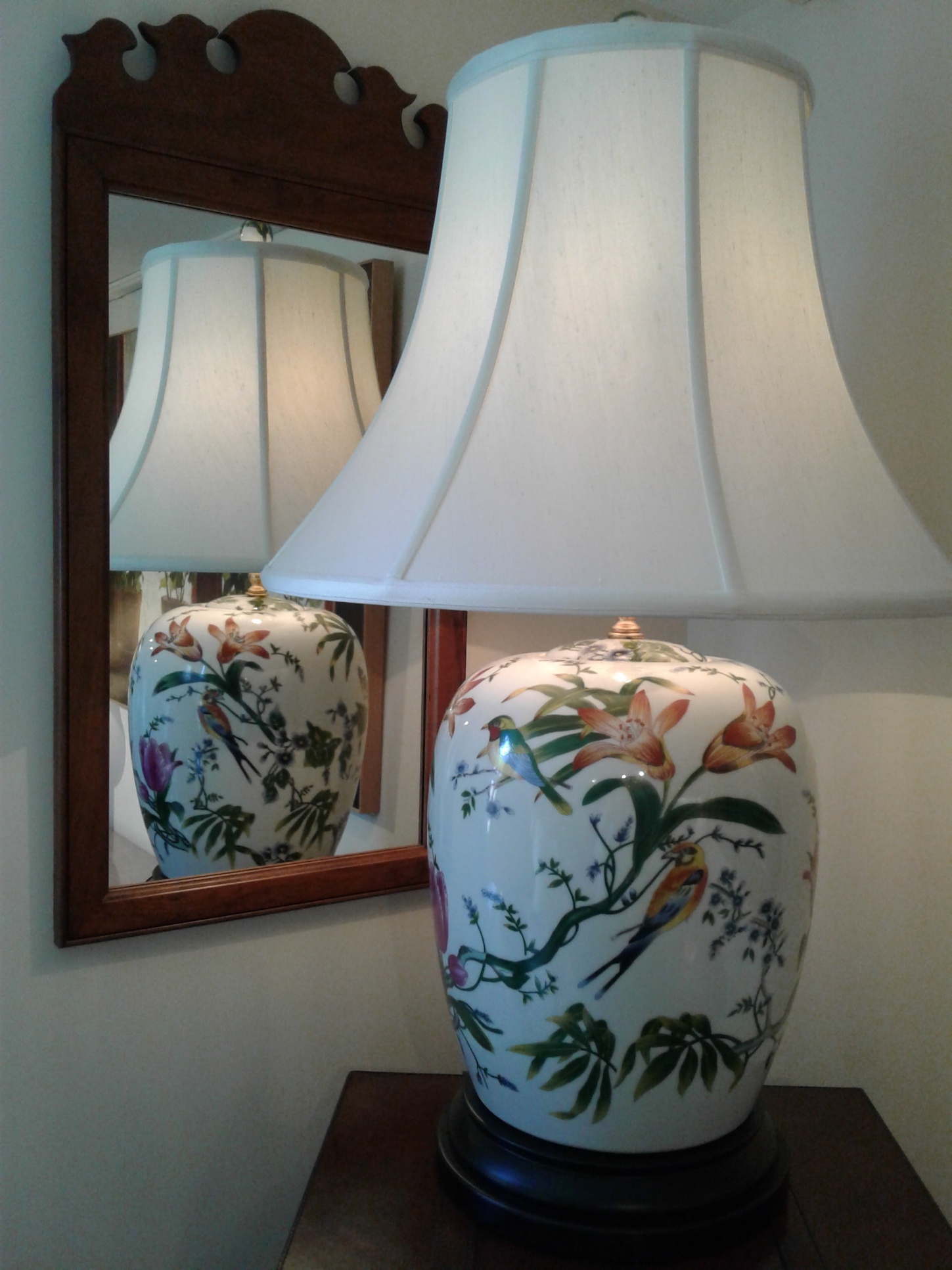 floral table lamp