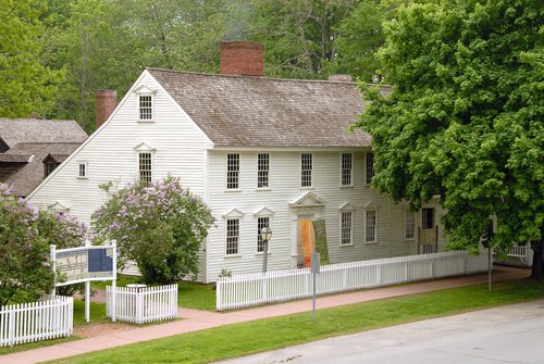 Summer Evening Strolls: Slavery, Labor, and Freedom in Deerfield