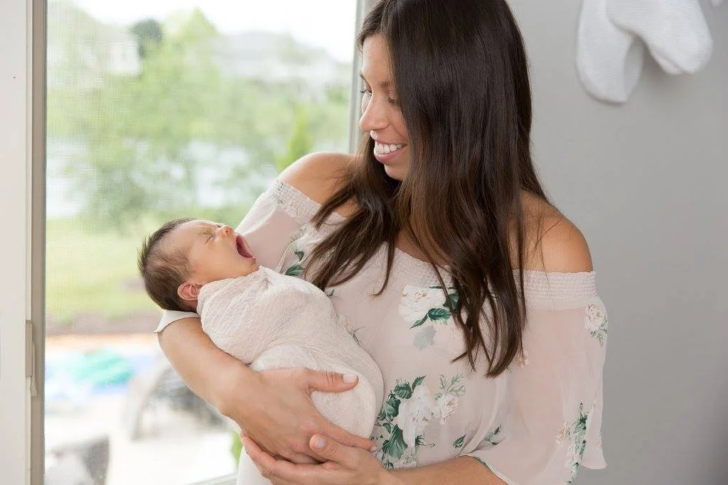 Krystle and her second baby Avery. Photo by: Julie Collins Photography . 