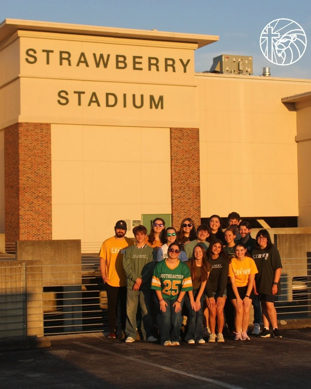 Happy Homecoming week!!! 🌷🗣️🎀🌟💞
It's Homecoming Lion Up Tuesday!

@southeastern_sga 
#SLUHomecoming2026