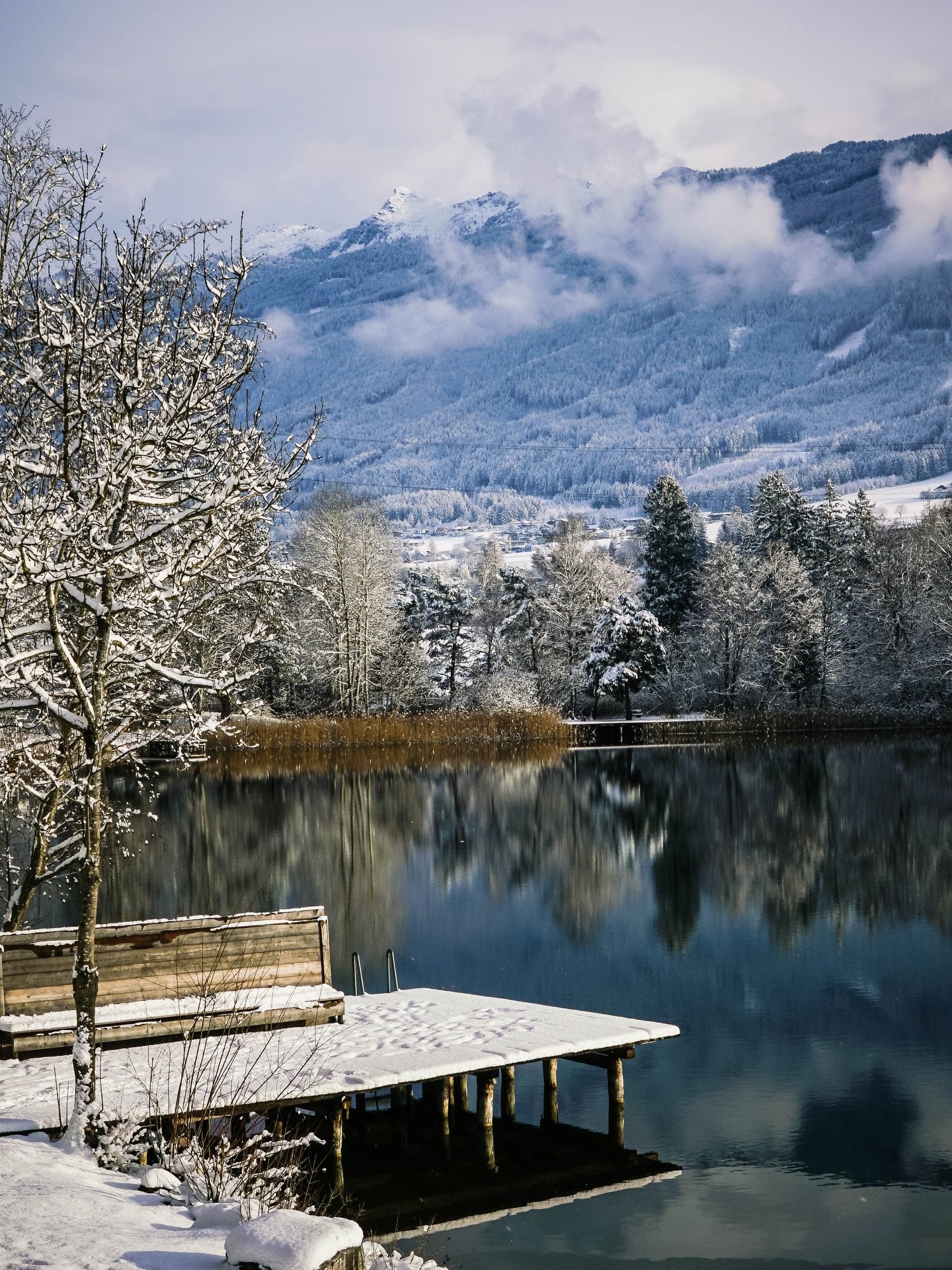 Winter Wonderland ❄️ Besuch uns am ersten Adventwochenende und genie&szlig;e Gl&uuml;hwein, gute K&uuml;che und eine w&auml;rmende Feuerschale mit Freunden vor dieser Kulisse!
Fr / Sa / So ab 11:00
Fr / Sa Dinner ab 18:00