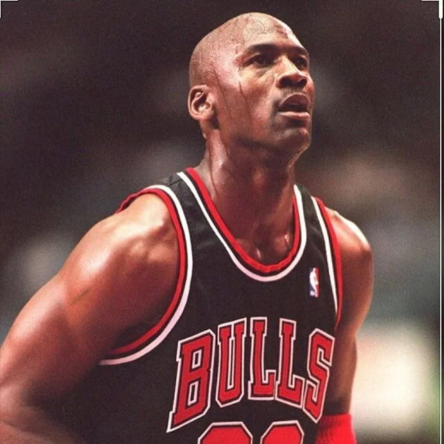 So much about The Last Dance is astonishing. Caught the last 2 episodes tonight and was gripped to the end. Apparently only 4 of the 10 eps were completed before lockdown too. All hail the king of sporting kings that is Michael Jordan. Pure poetry to watch. What a doc. What a team. What. A. Dude. #TheLastDance #MichaelJordan #ChicagoBulls 🏀🏀🏀