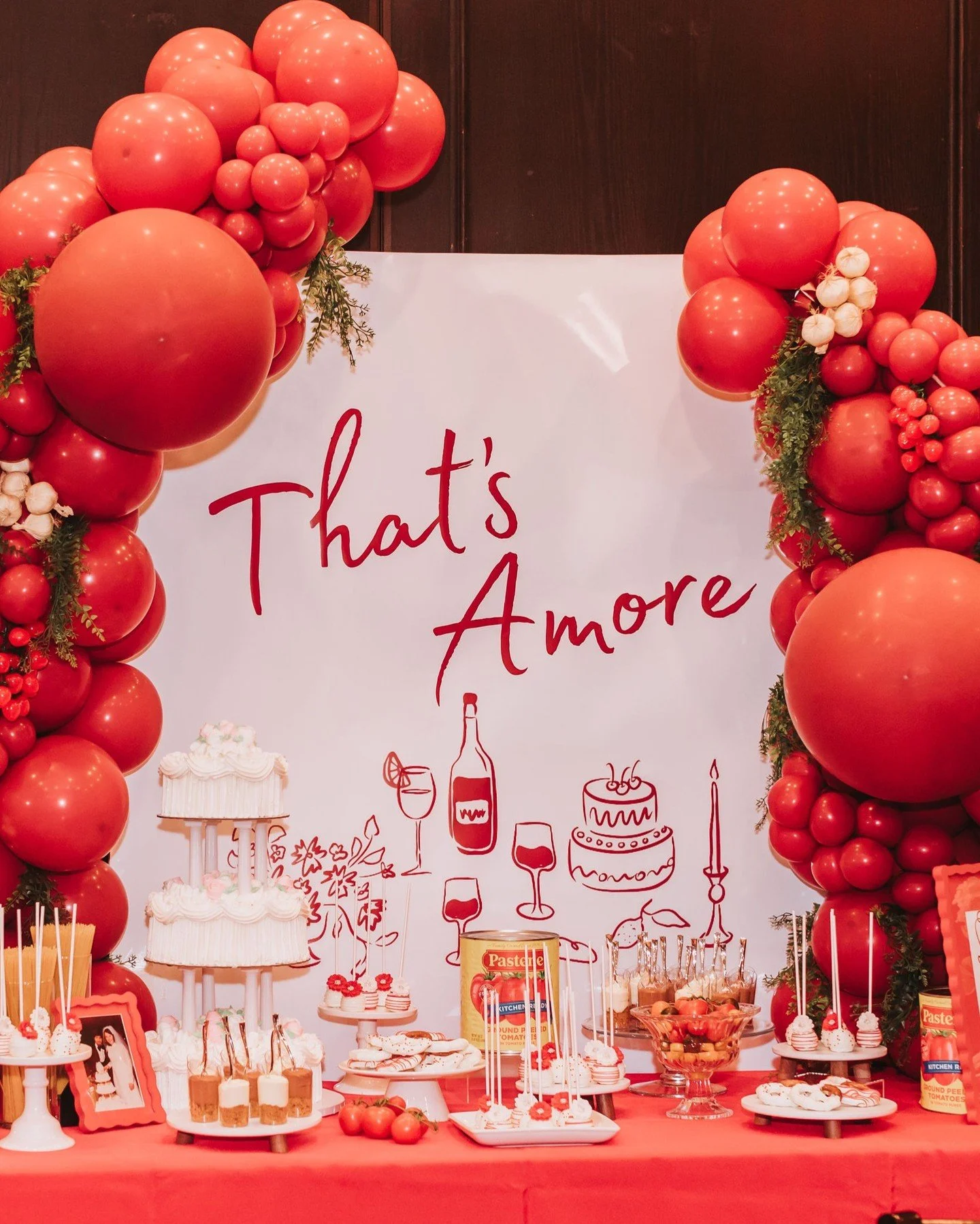 Is it really a celebration without a sweet treat? 👀

A perfectly curated lineup of desserts for the sweetest couple. Kate and Mike&rsquo;s 50th anniversary was as delicious as it was unforgettable!

💌 info@theperfectshindig.com
https://bit.ly/3QQfZ