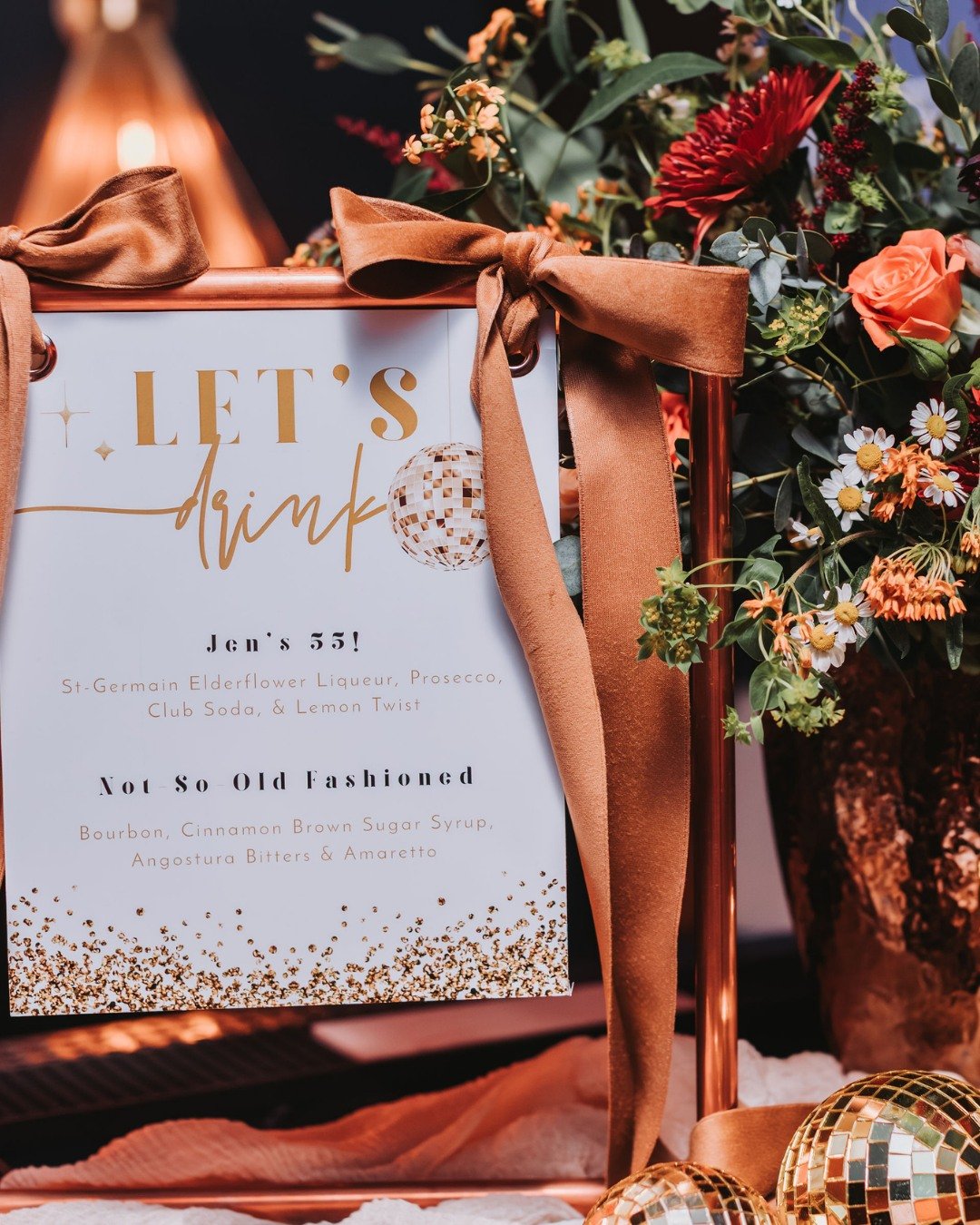 Some celebrations carry a certain glow&hellip; ✨
 Jen&rsquo;s 55th was one of them.

Layered details, a warm atmosphere, and a room that transformed as the night unfolded. Every element worked together to create a celebration that felt both intimate 