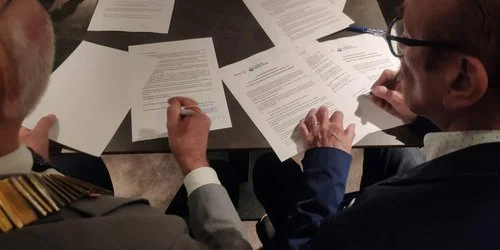 OUPS  “Offrir Une Pause aux Students”