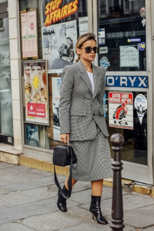 Take-no-prisoners skirt suit