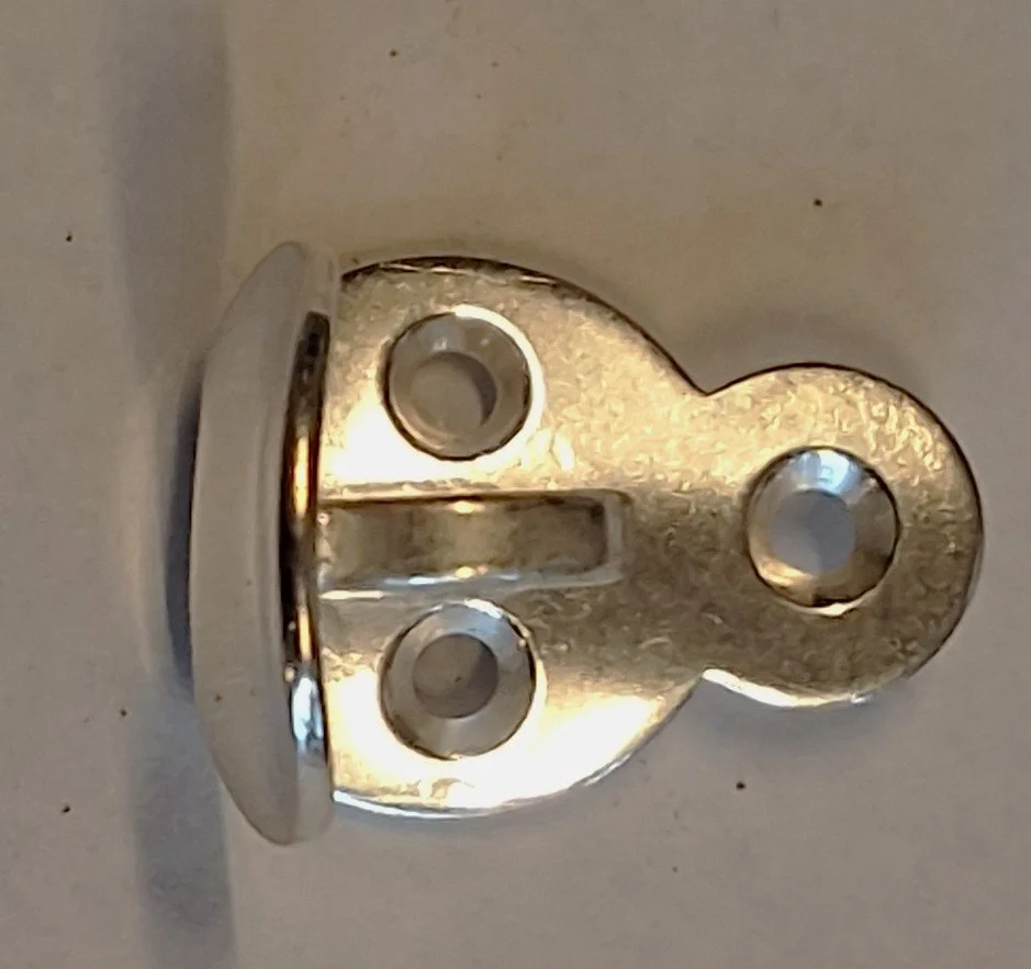 3 gats met ring € 18.50