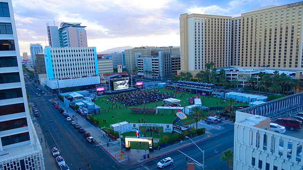  THE DOWNTOWN LAS VEGAS EVENTS CENTER ATTRACTED A CROWD OF ABOUT 1,500 ON MONDAY FOR GAME 2 OF THE WESTERN CONFERENCE &nbsp;FINALS OF THE STANLEY CUP PLAYOFF. MORE THAN 5,000 ATTENDED GAME 1 TELECAST. Photo Norm Clarke  