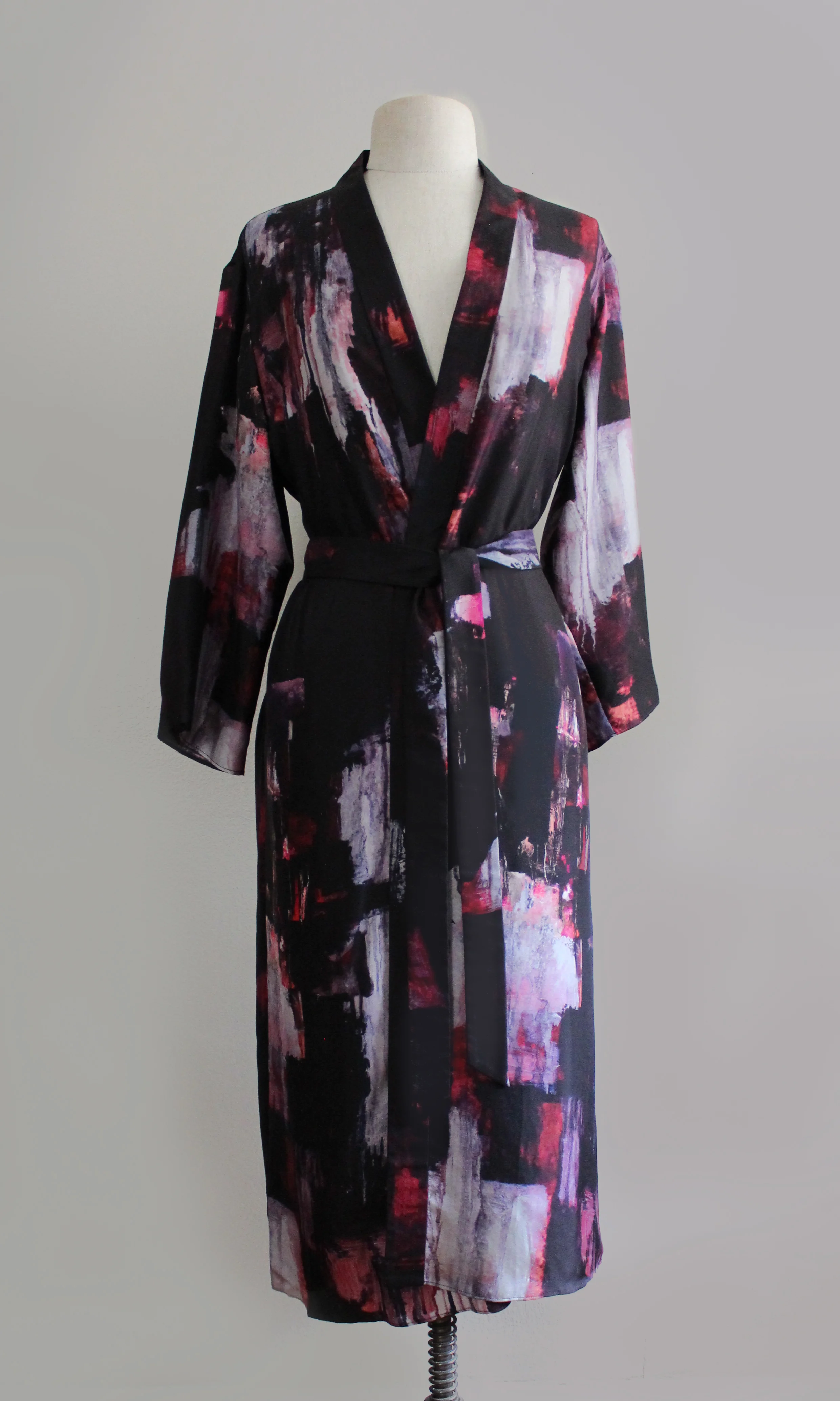 Abstract 1 Printed Silk Wrap Dress / Robe