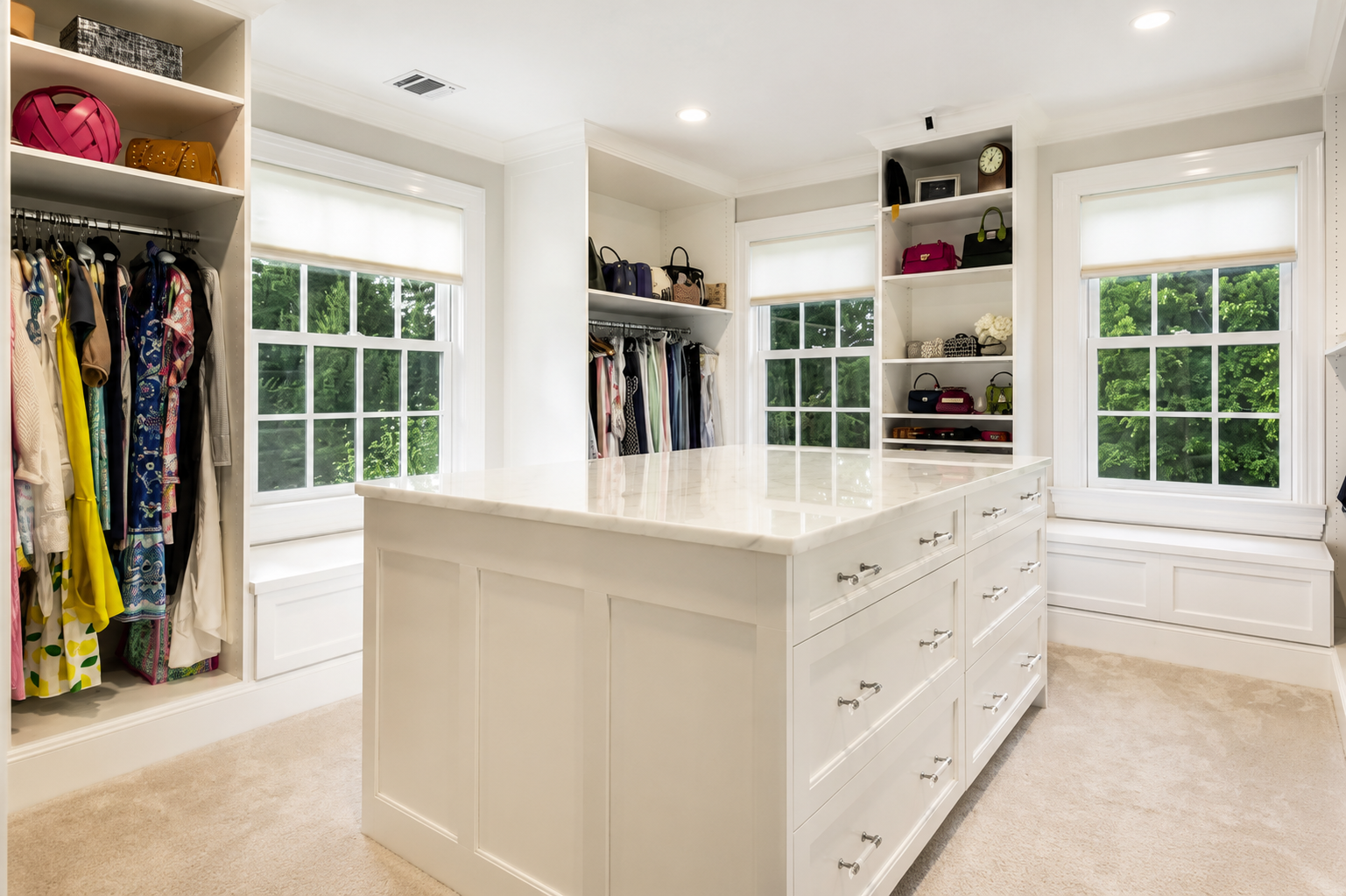 Glady's Closet.png
