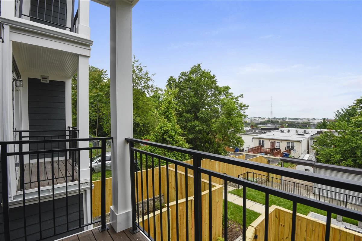 Second Floor 1316 Emerson Street Nw