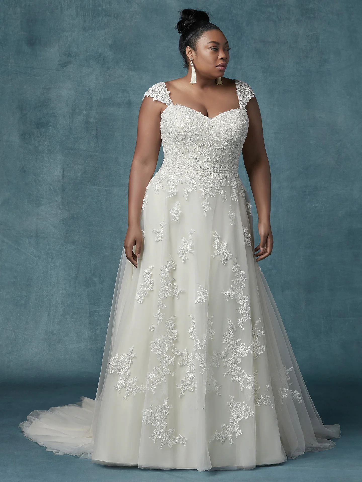 Maggie-Sottero-Dorthea-9MN032-Curve-Main.jpg
