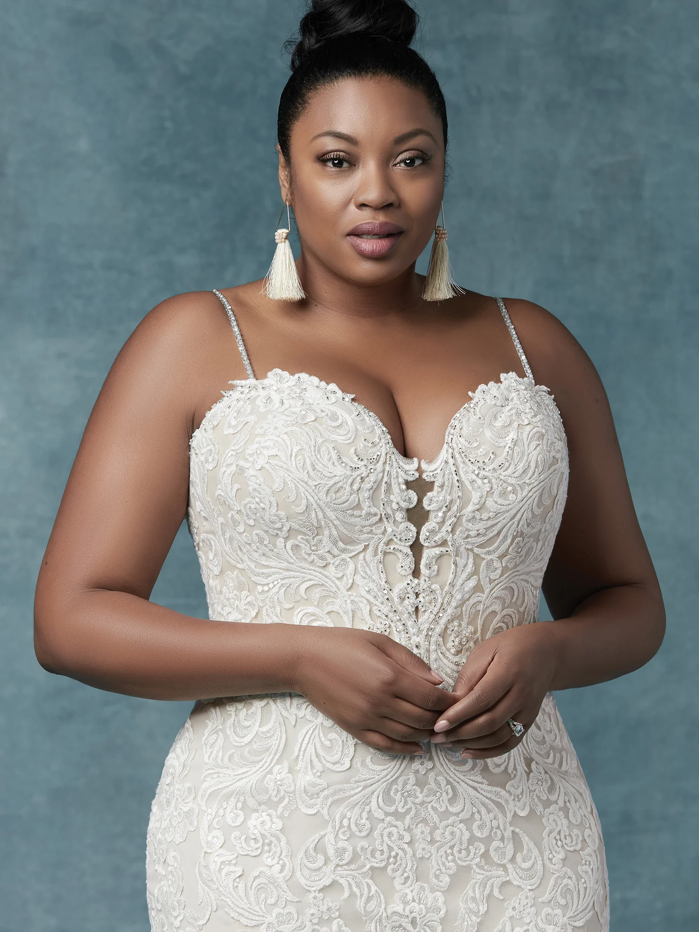 Maggie-Sottero-Alistaire-Lynette-9MS023AC-Curve-Alt1.jpg