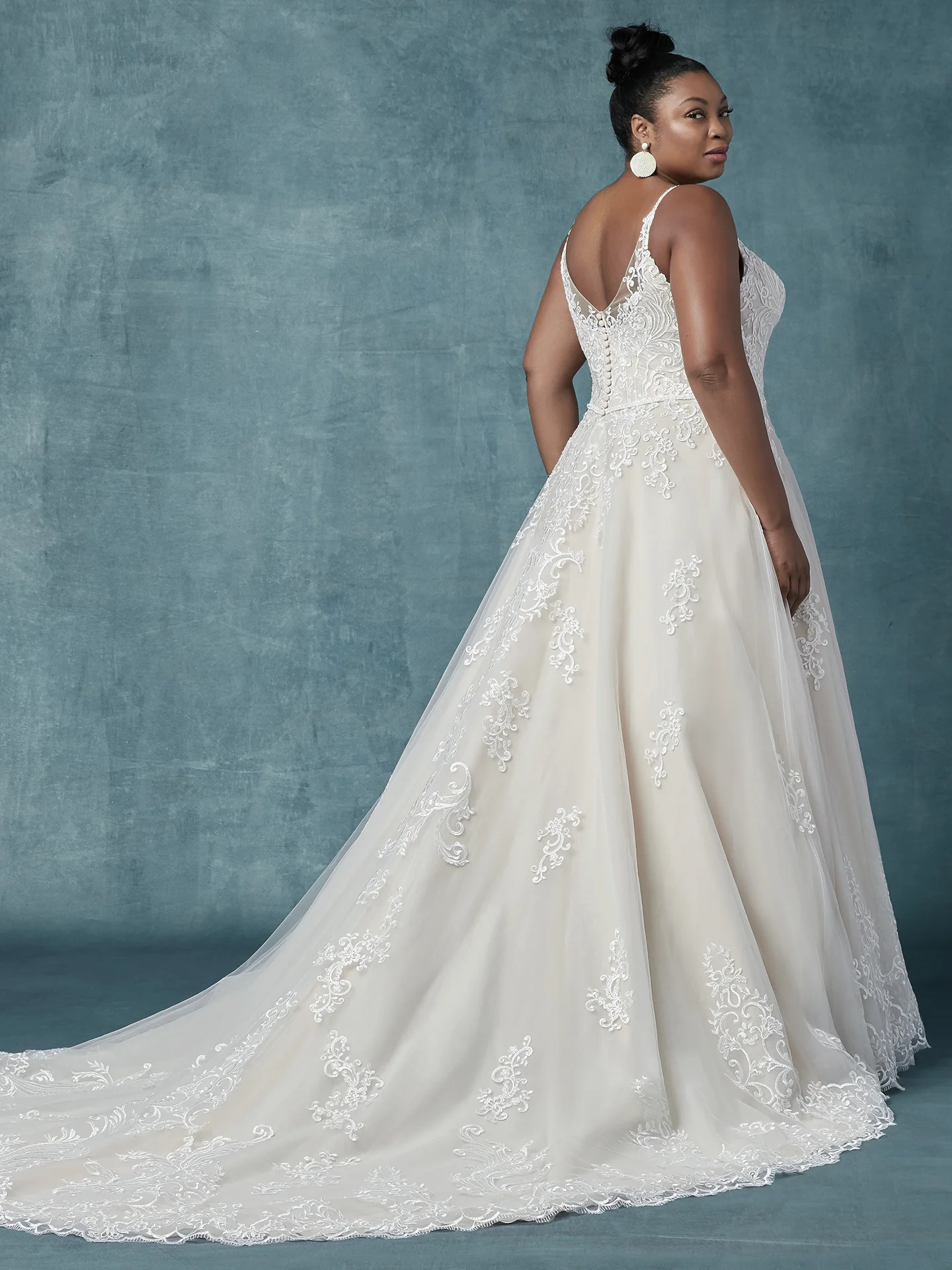 Maggie-Sottero-Wallis-9MS030-Curve-Back.jpg