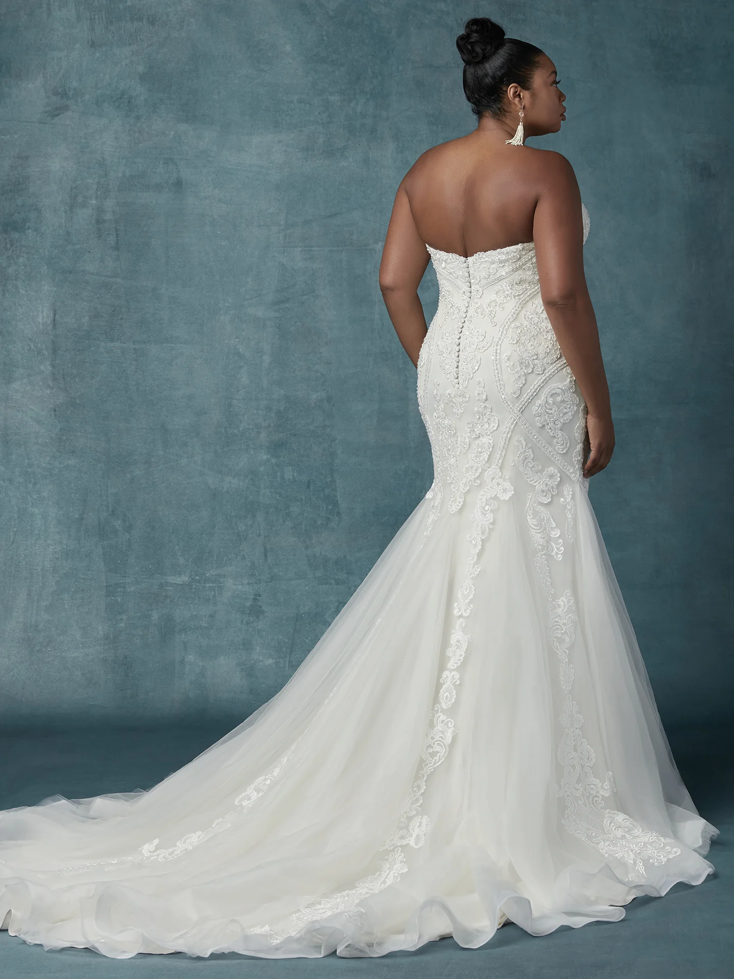 Maggie-Sottero-Quincy-9MT014-Curve-Back.jpg