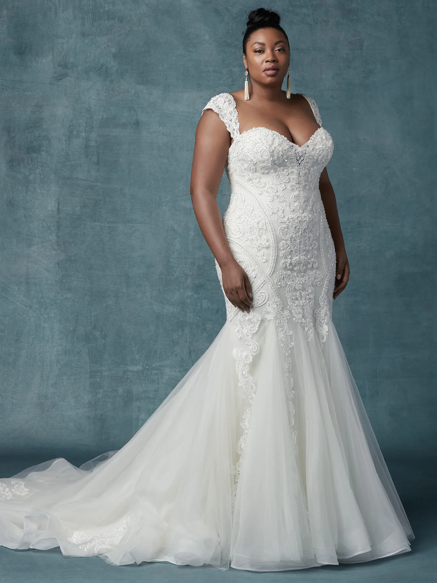 Maggie-Sottero-Quincy-9MT014-Curve-Main.jpg