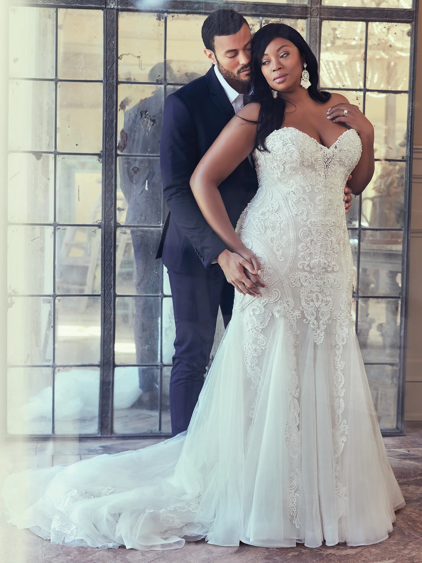 Maggie-Sottero-Quincy-9MT014-Curve-PROMO1.jpg