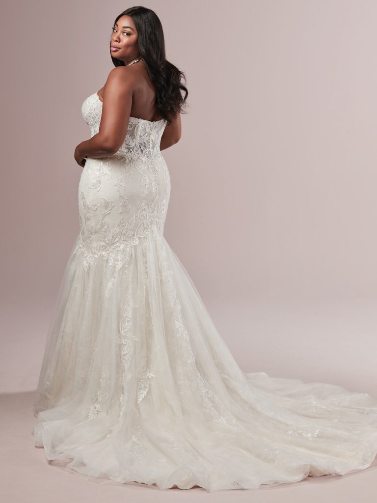 Rebecca-Ingram-Jennifer-9RT810-Curve-Back.jpg