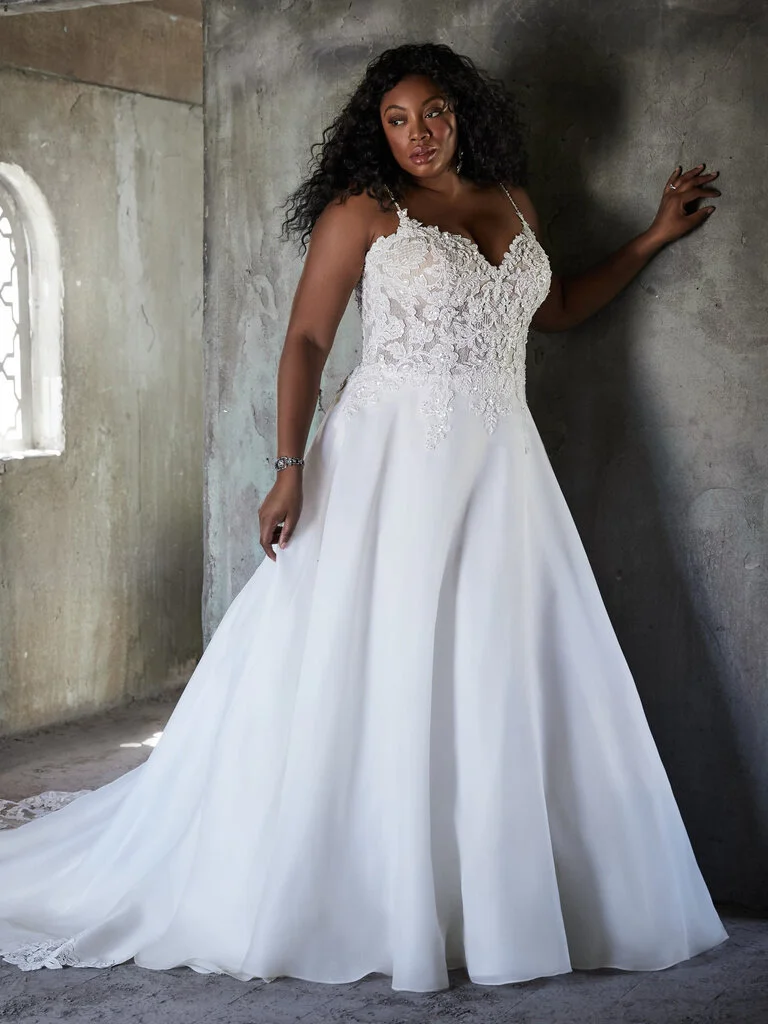 Large - Maggie-Sottero-Savannah-20MC274-Curve-PROMO1.jpg