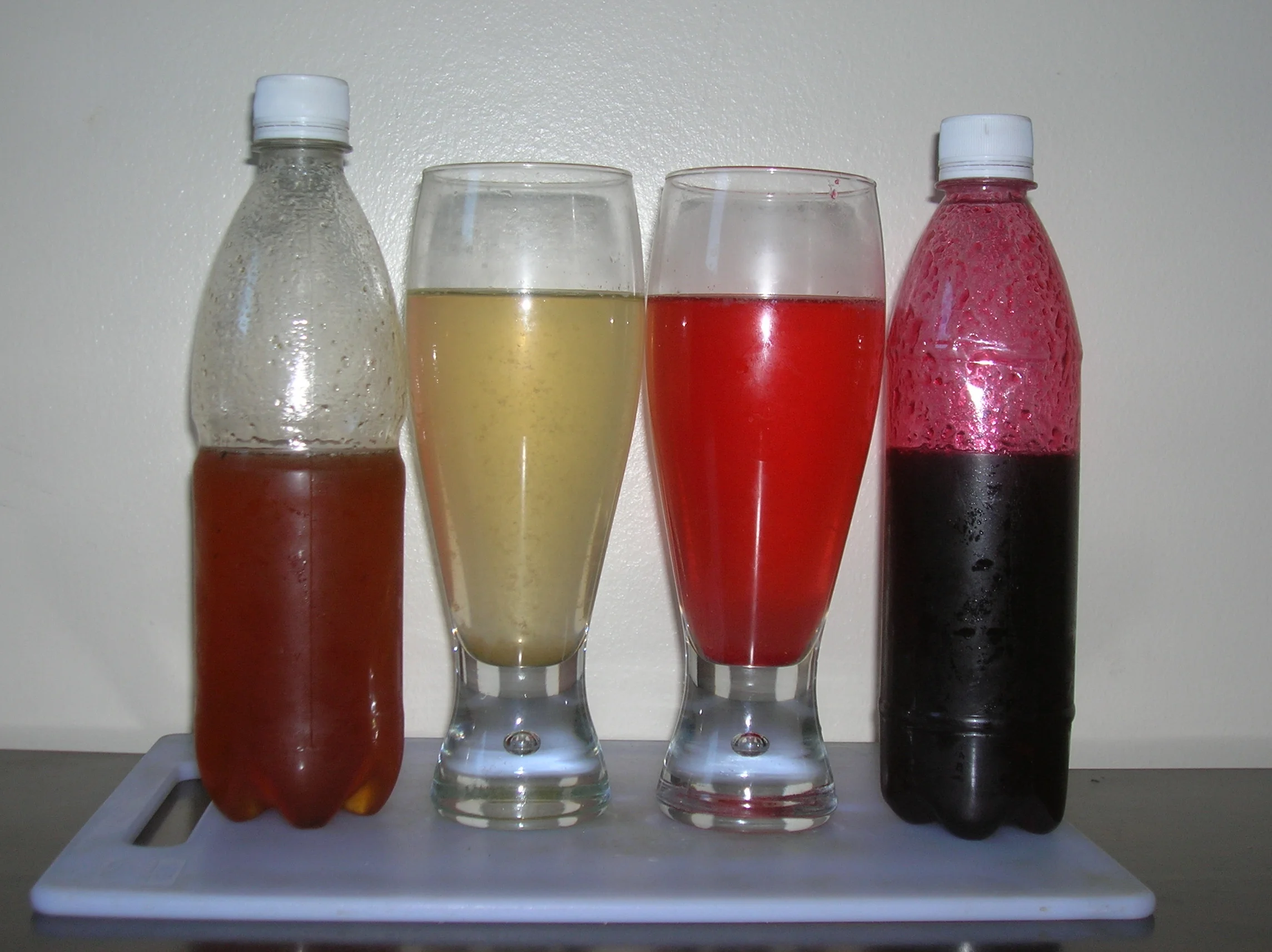 Garcinia_indica_yellow_and_red_syrups_and_drinks.jpg