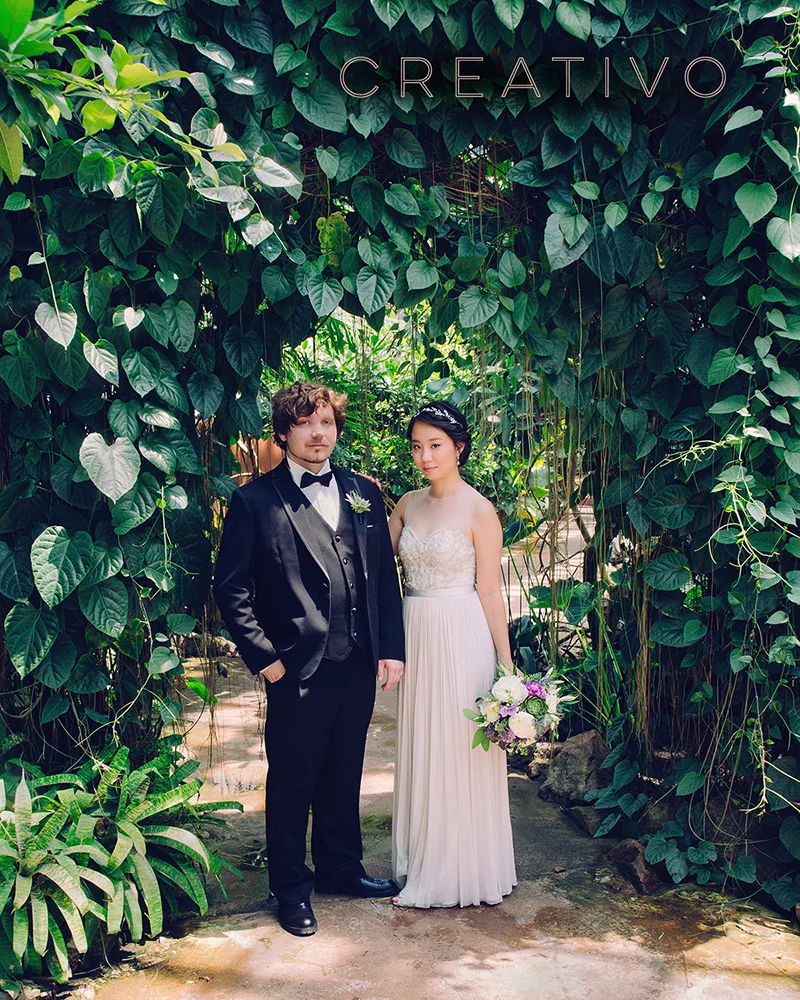 Garden portrait in Chicago © Wedding Creativo Photograhy
