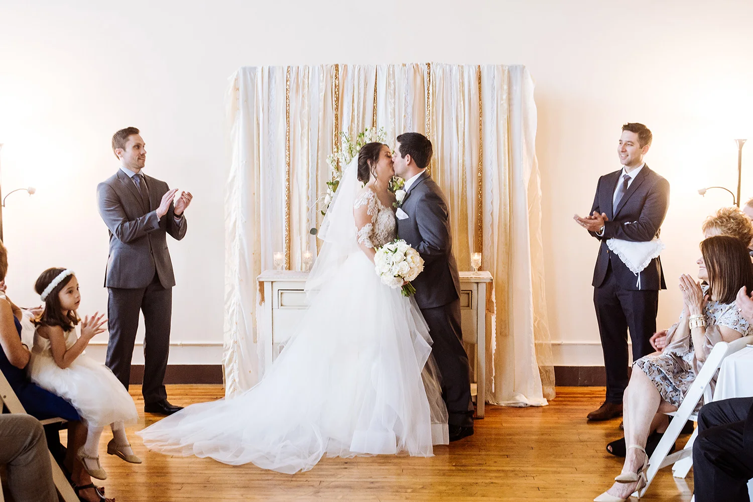Creativo Loft small wedding venue Chicago - romatic gold and ivory wedding