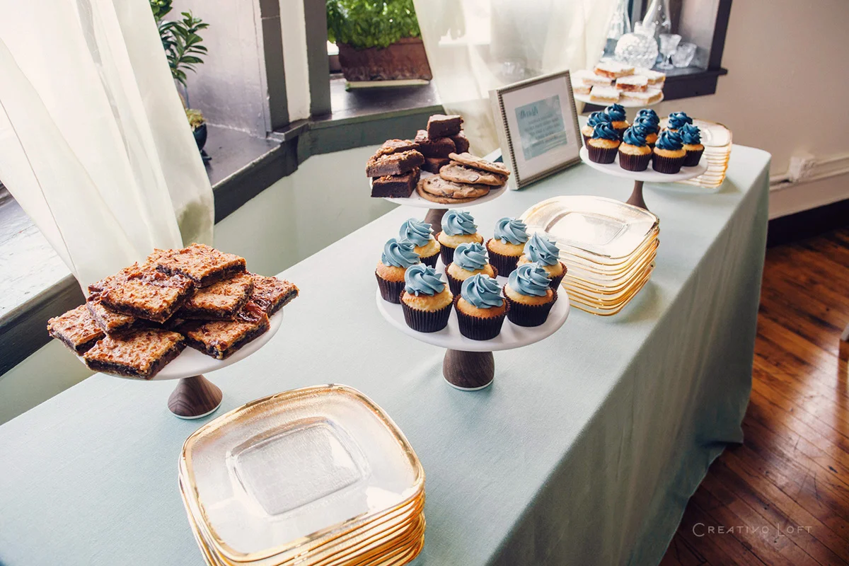 blue-sweets-table-cupcakes-woodstands.jpg