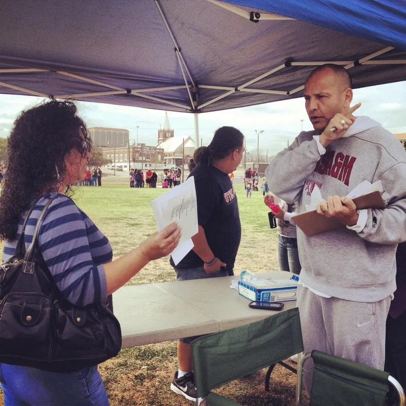 El ex-alcalde de San Antonio, Ed Garza, creó la Urban Soccer Leadership Academy para niños necesitados. Muchos expertos creen que es un modelo que puede funcionar en otras partes del país. (Foto cortesía de Urban Soccer Leadership Academy)