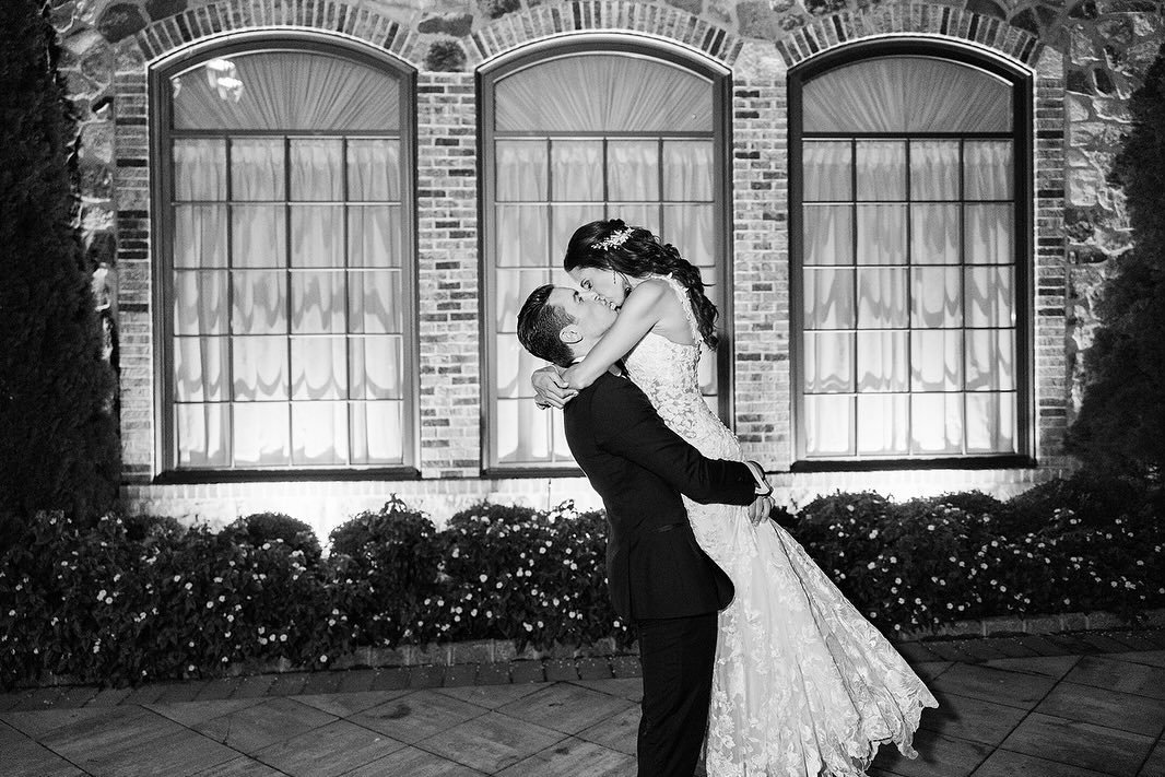 Courtney &amp; Chris spared no detail when it came to planning their fairytale wedding at The Larkfield. We are honored to capture every moment of this unforgettable day 📸
.
.
Bride - - @courtneyambrosio21 
Groom - @brosi17 
Beauty - @_beautybylexx_