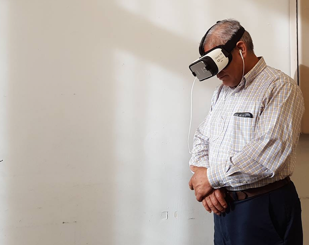 Un participante después de recibir mensajes de su esposa e hija, quienes no ha visto en más de trece años: "Esta noche no podré dormir."