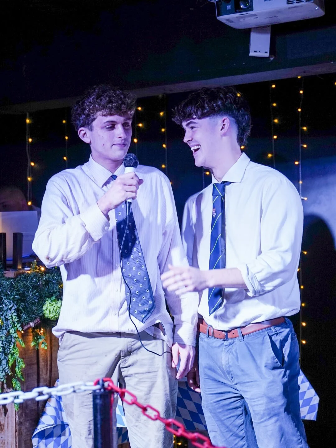 The christmas dinner is an annual event in the hockey club where we celebrate the first half of the year in festive spirit 🎄

Massive thanks to @nottsbierkeller for hosting us, it was an amazing event 💚💛

Merry Christmas to everyone and a happy ne