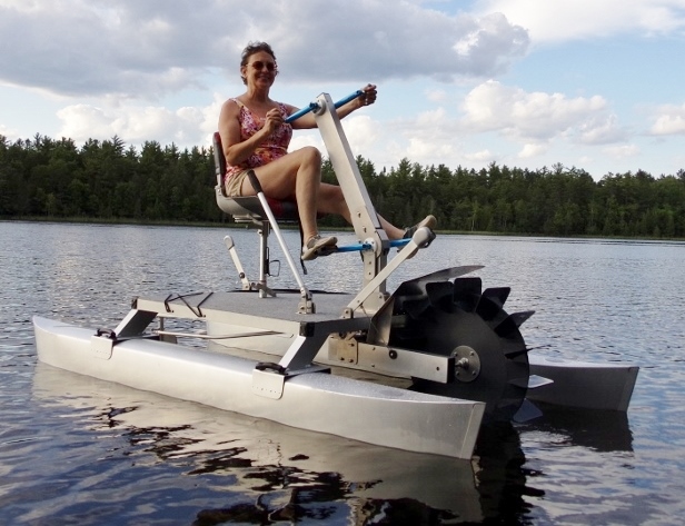 TURBO P-2: two-person pedal boat, fast, weed-free, hand & foot