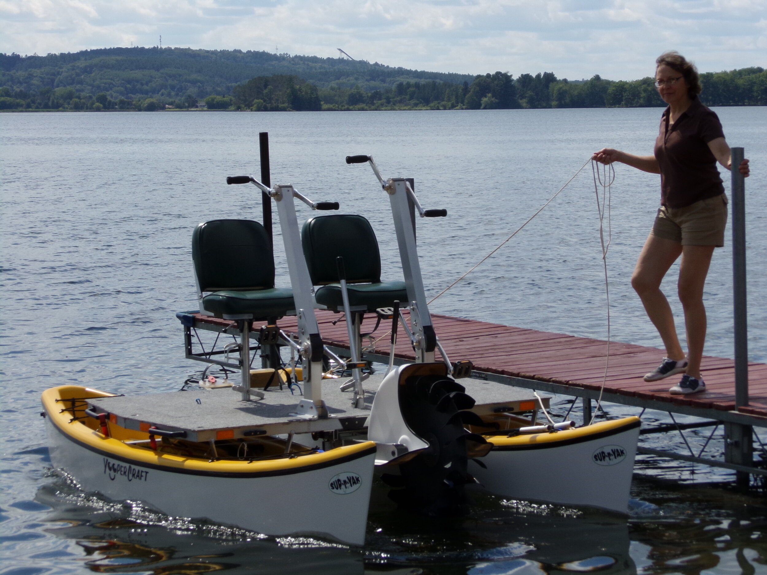 TURBO P-2 SUP-or-YAK: 2-person pedal boat + 2 hybrid kayaks, hand