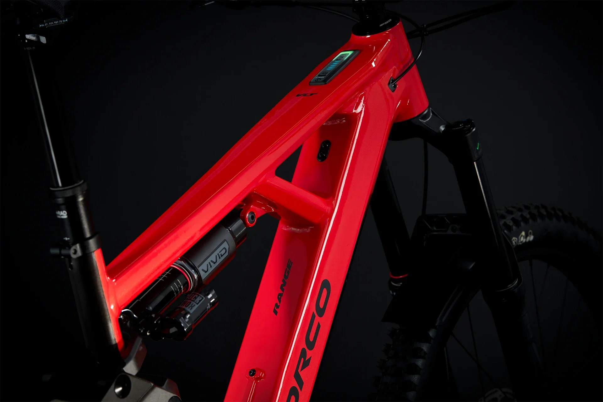 range_vlt_beauties_8904_range_vlt_a1_red-xl.webp