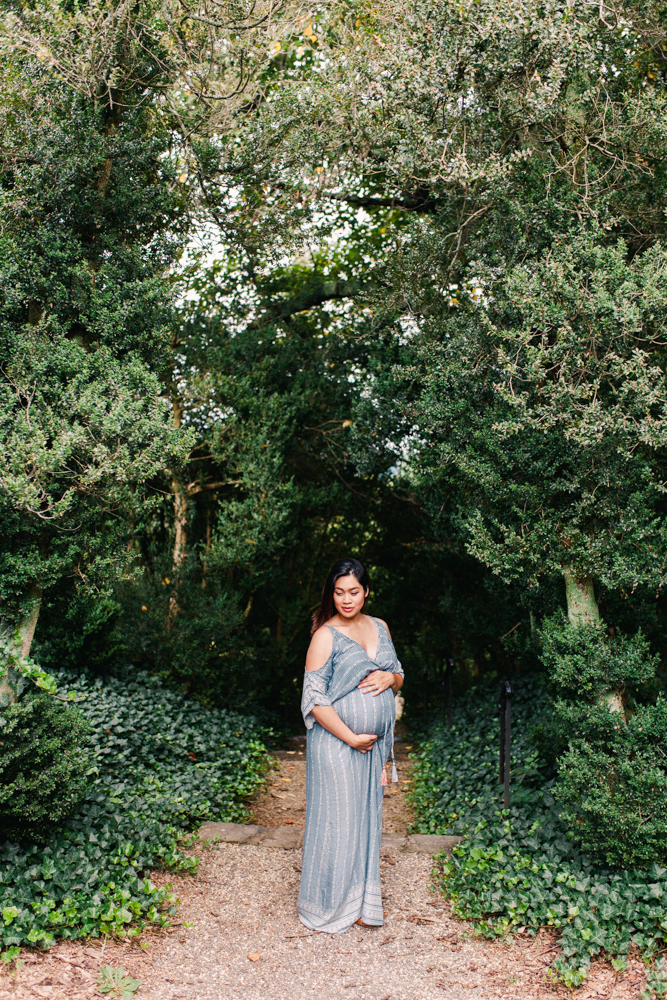 summer-maternity-garden-session-9.jpg