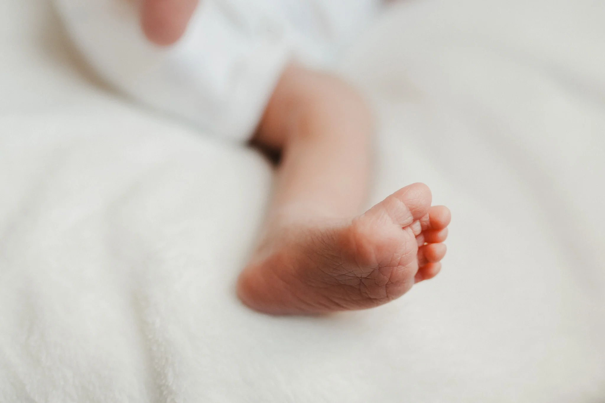 newborn-foot.jpg