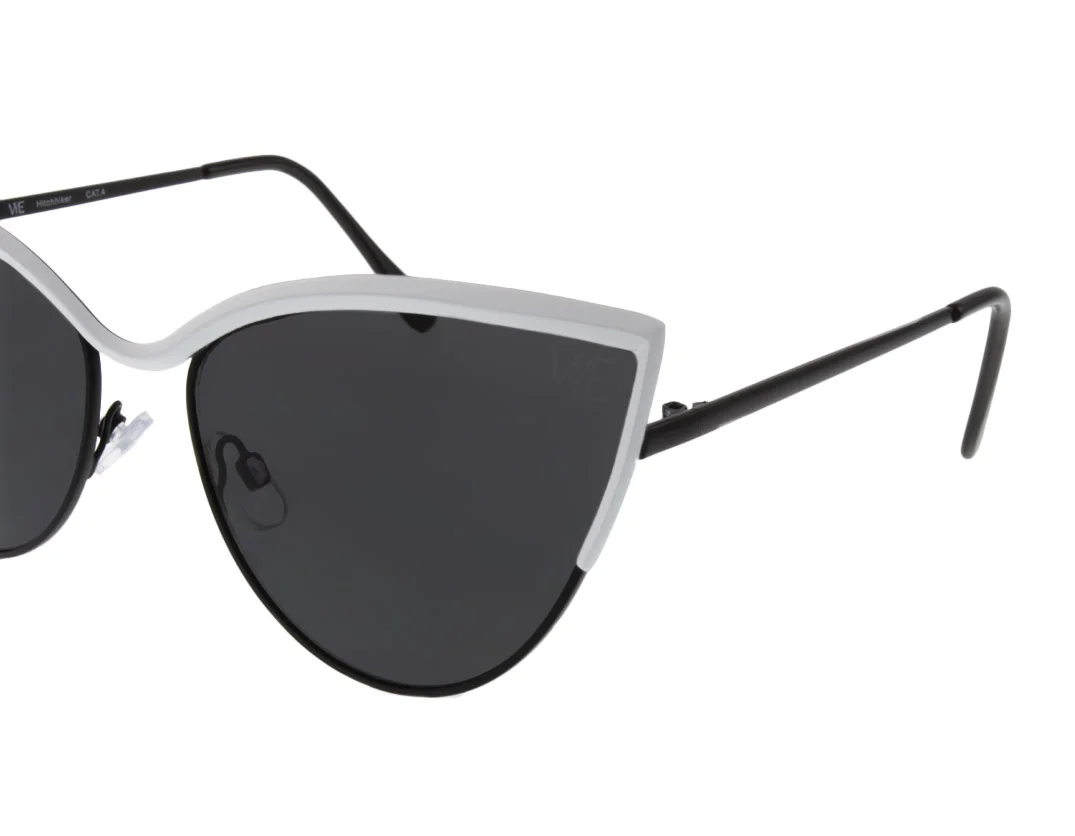 HITCHHIKER-BLK-ZOOM.jpg