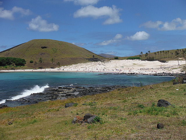 13.1394239906.2-anakena-beach.jpg