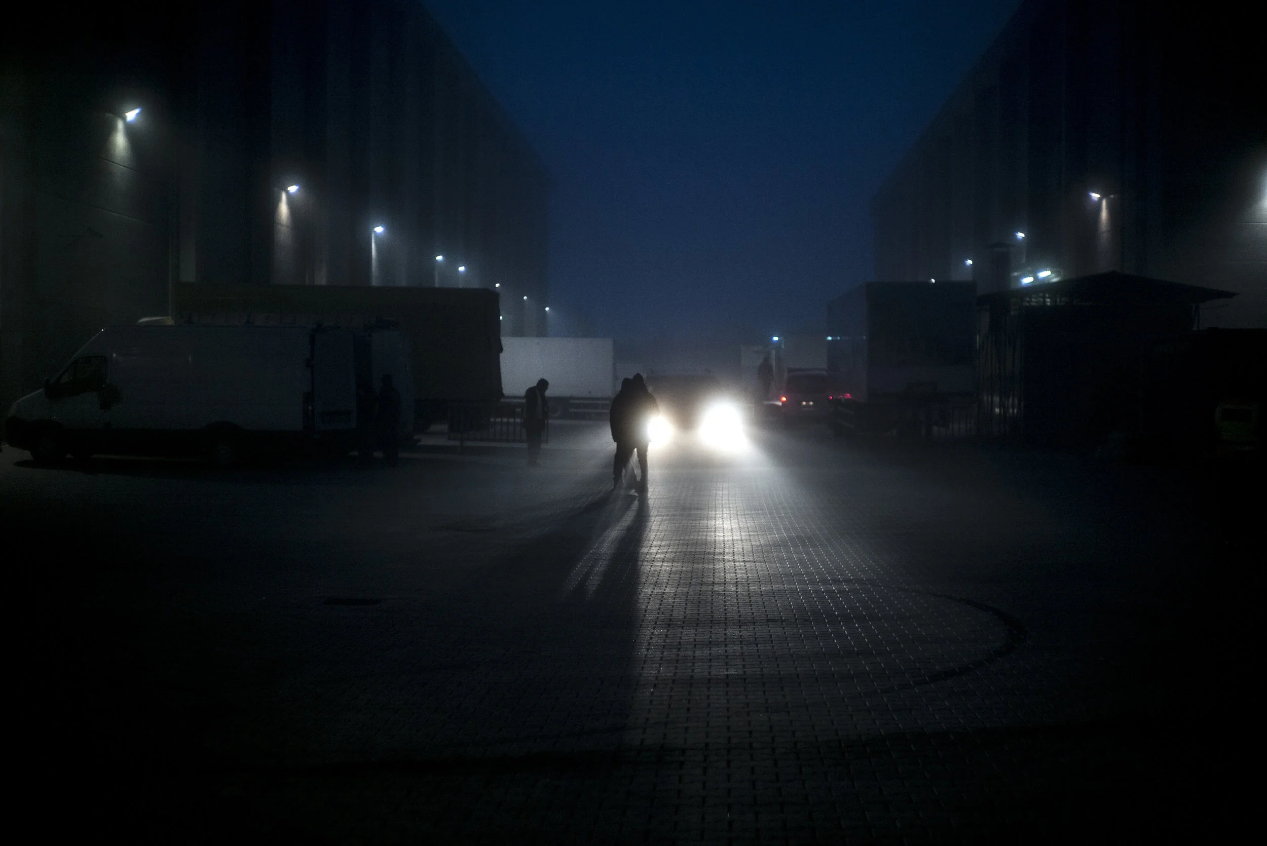 BlueThroughTheFog_theLightCuts.jpg