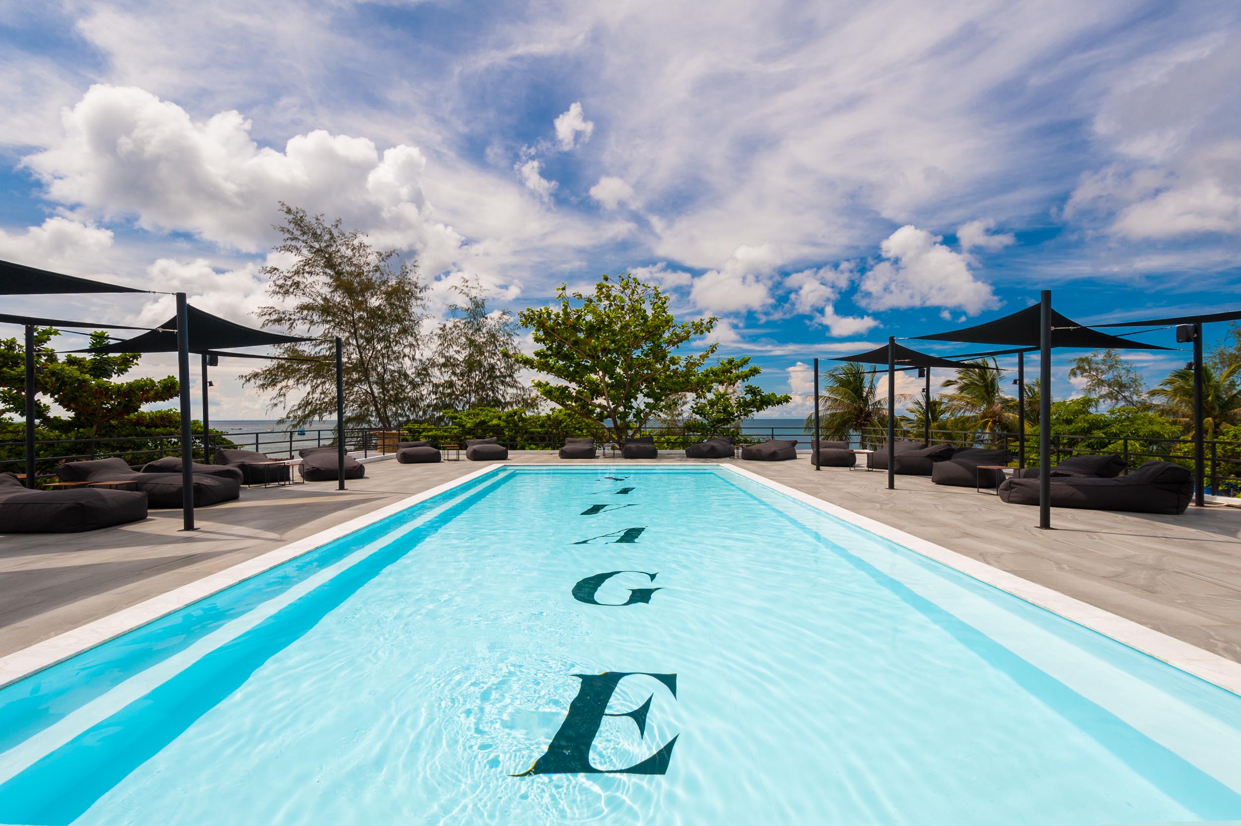 Koh Tao Hostel Swimming Pool &amp; Bar - Savage Hostel