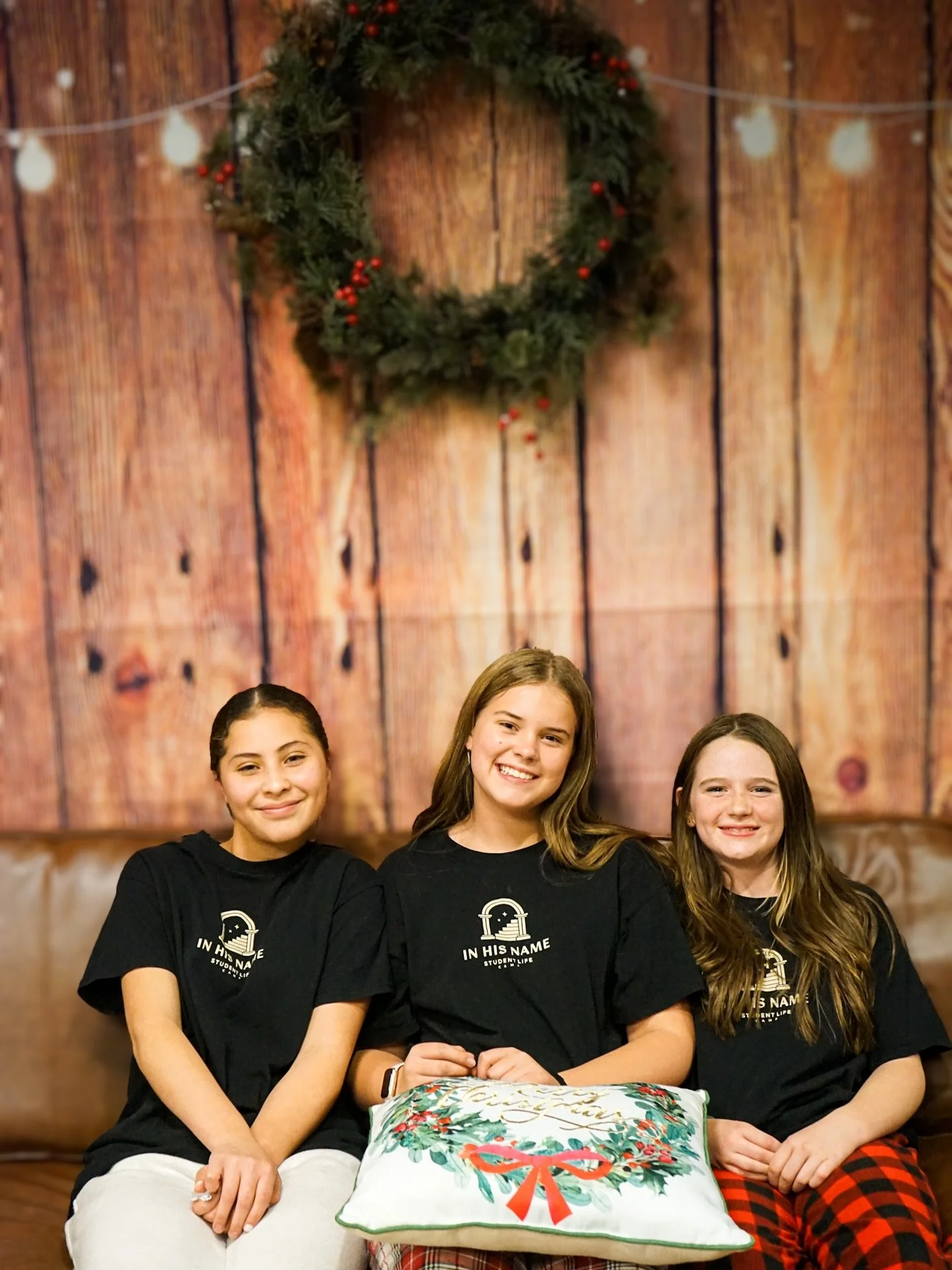 Worship, hot cocoa, gingerbread house competitions and a whole lotta Jesus 🙌 that&rsquo;s a wrap! 🎁 Turbulence Christmas party 🙏 @arisechurchdenver