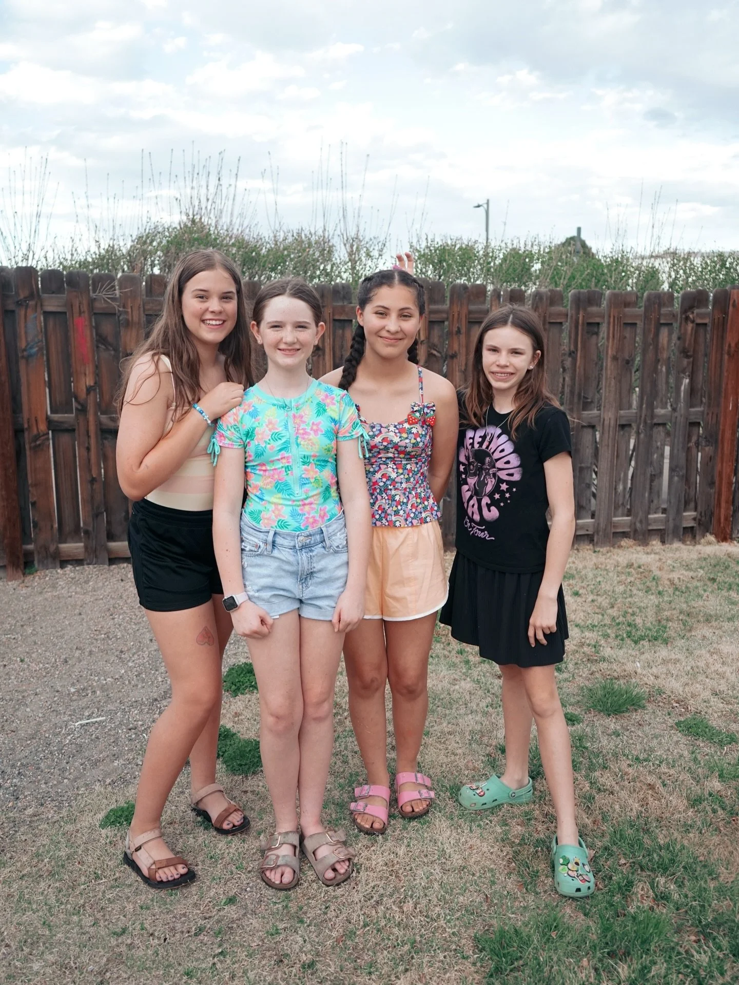 Who says ministry has to happen inside four walls? ☀️ We moved the vibe outdoors last night to enjoy this weather and just be a community. Best decision ever. 🙌 What do you want to see at our next outdoor group? 👇