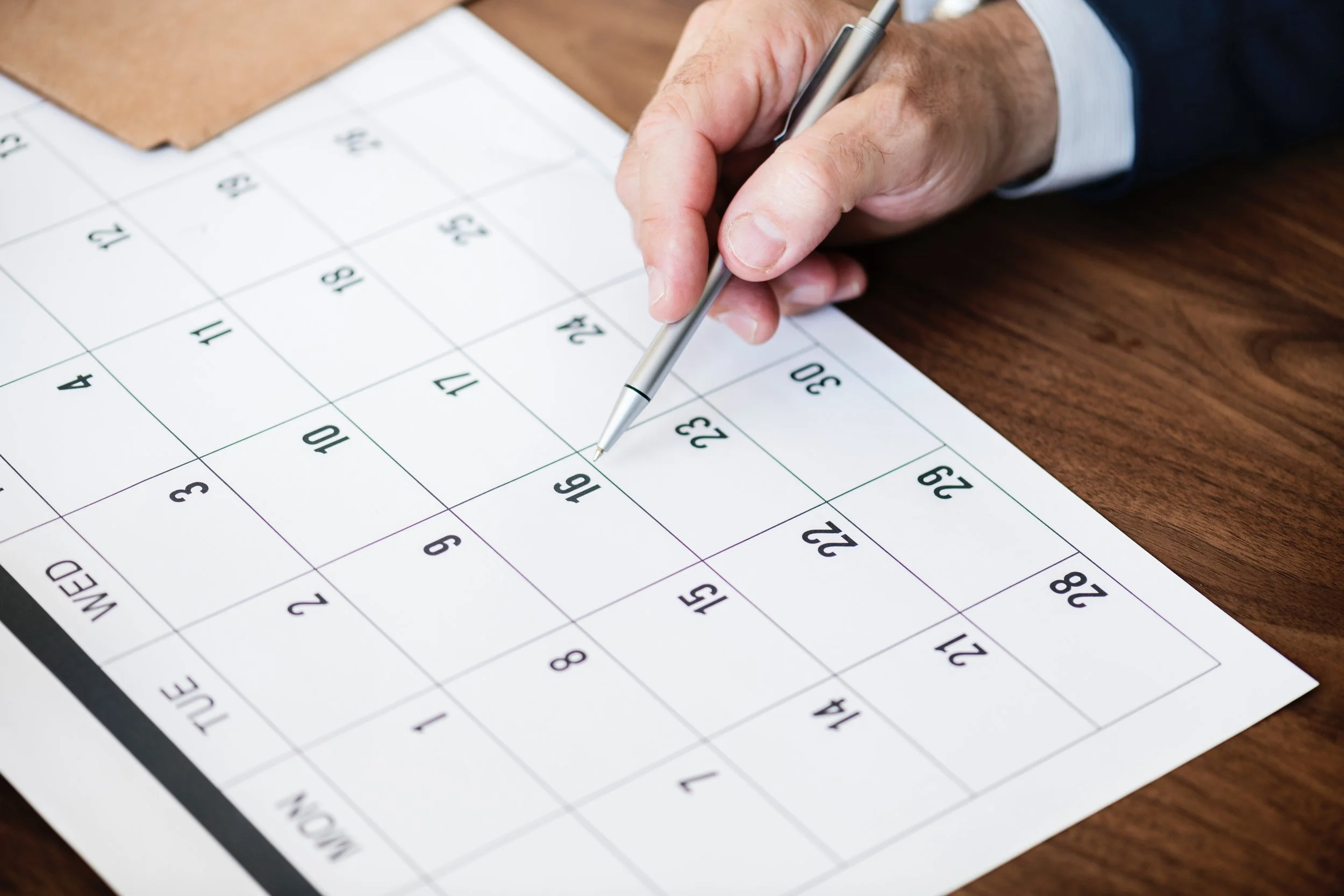 calendar-dates-desk-862731.jpg