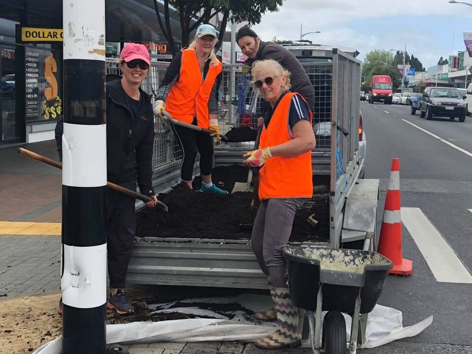 Lara volunteering in Papakura