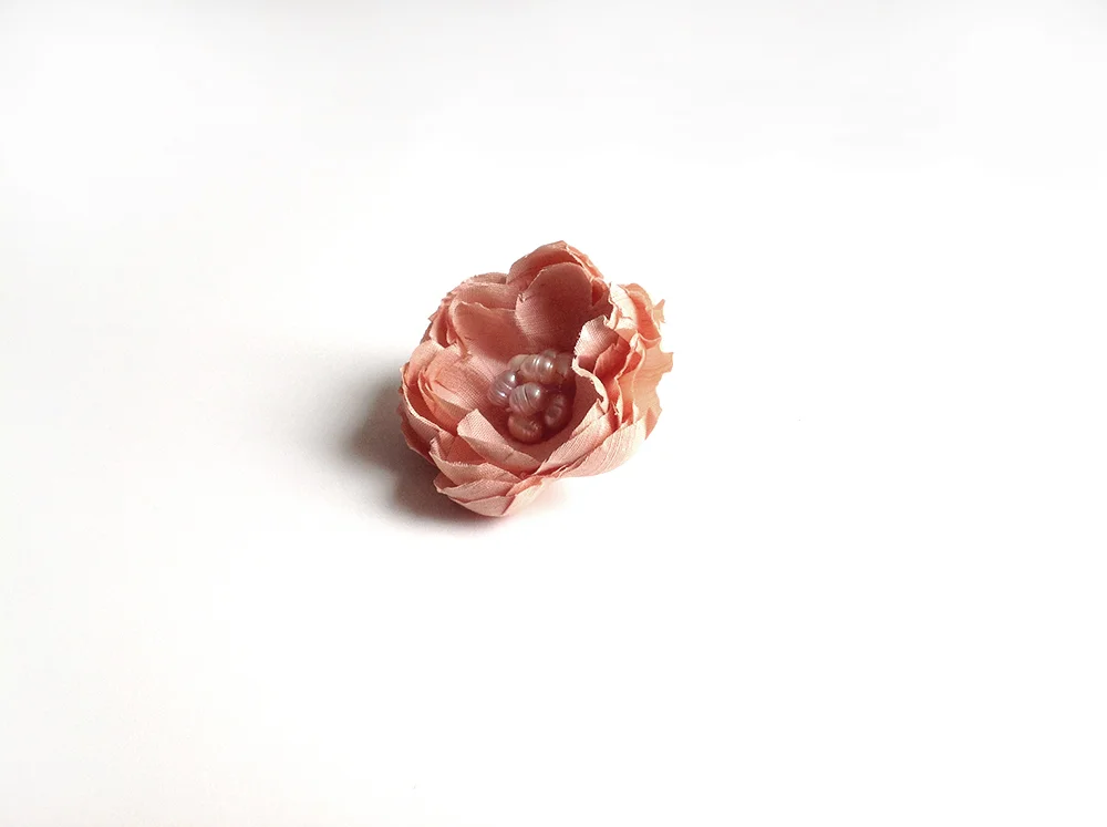 peachbrooch2.jpg