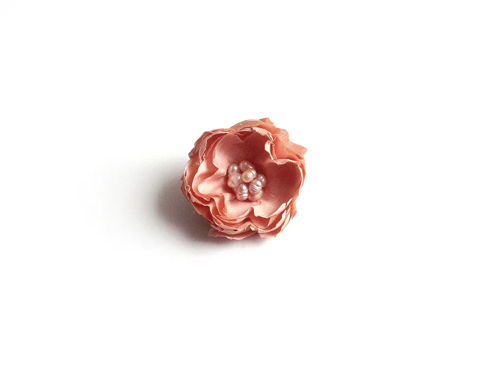 peachbrooch1.jpg