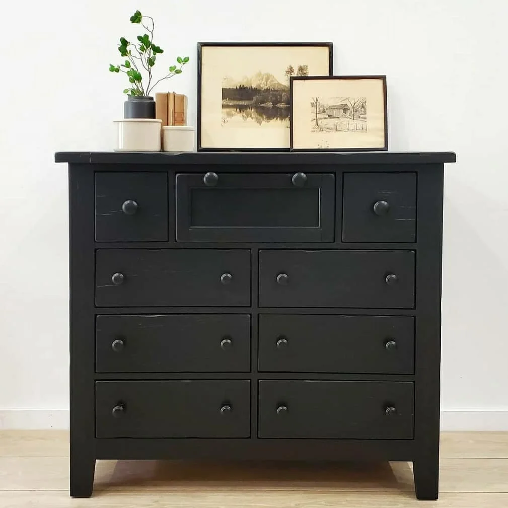 Ahhh, the power of paint. 🖤
*Custom piece - sold. 
.
.
.
.
.
.
#markethouserestorations  #customwork #bedroomdresser #blackpaintedfurniture #oakfurniture #paintedfurniture #lampblack #blackfurniture #familyheirloom  #furnitureflip #beforeandafter #r