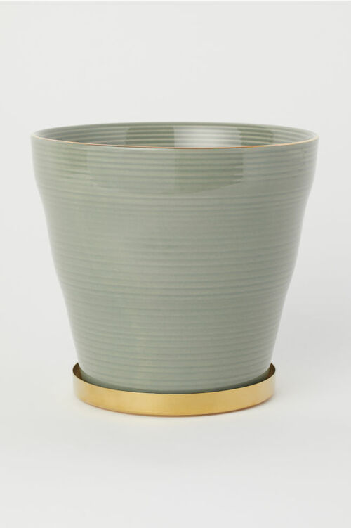 Fluted Plant Pot with Saucer